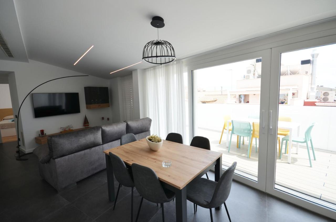 Suites Port 坎布里尔斯 外观 照片