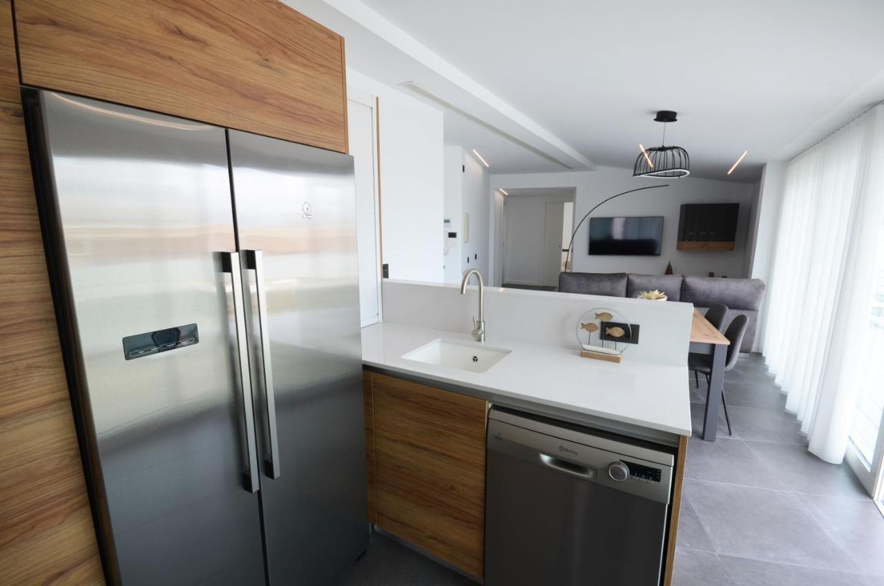 Suites Port 坎布里尔斯 外观 照片