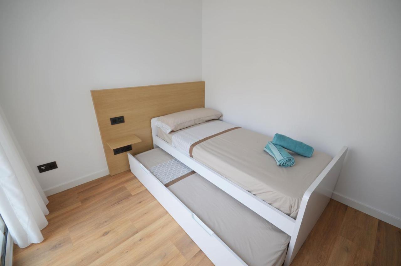 Suites Port 坎布里尔斯 外观 照片