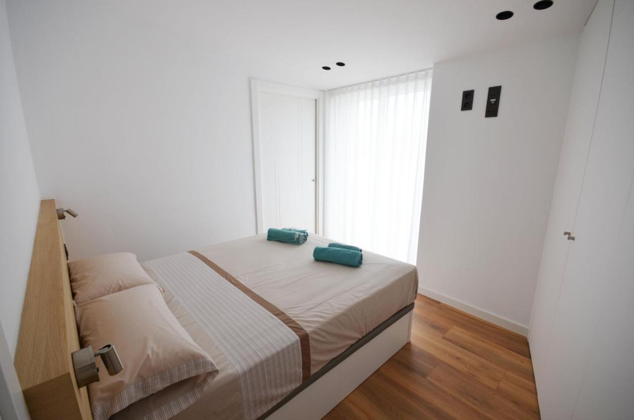 Suites Port 坎布里尔斯 外观 照片