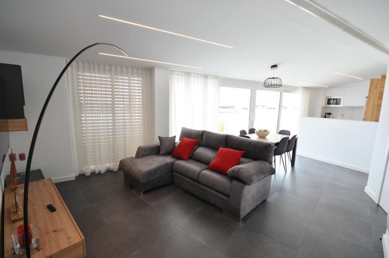 Suites Port 坎布里尔斯 外观 照片