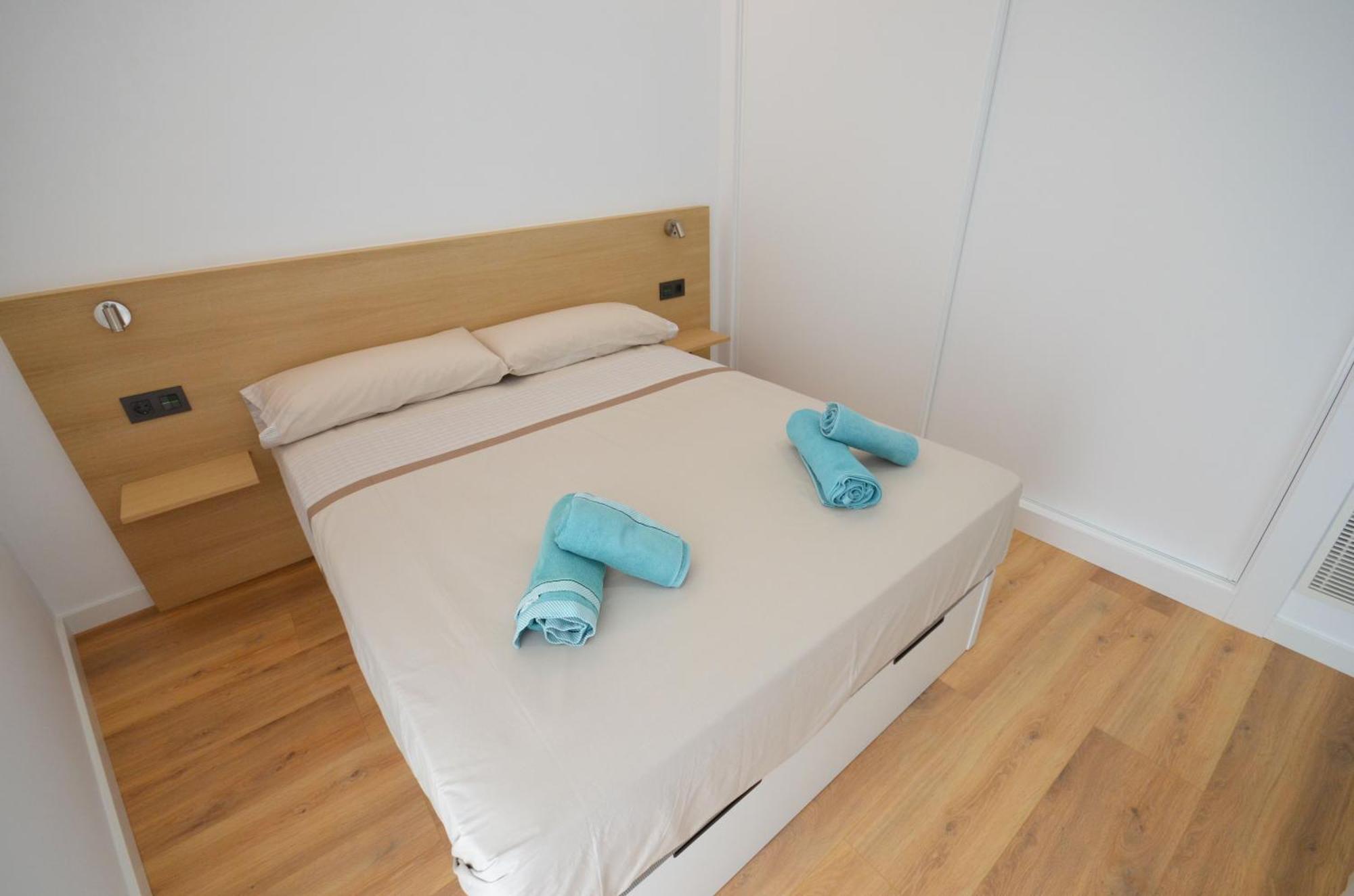 Suites Port 坎布里尔斯 外观 照片