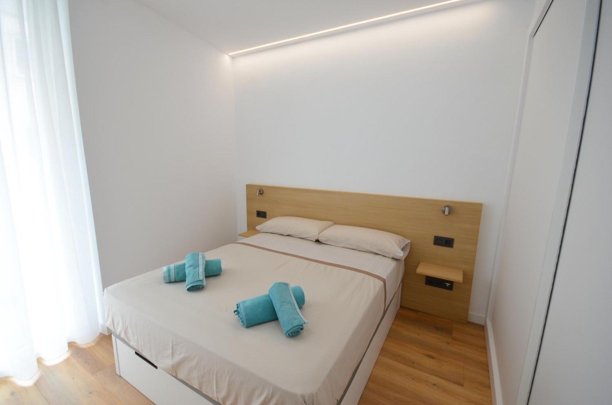 Suites Port 坎布里尔斯 外观 照片